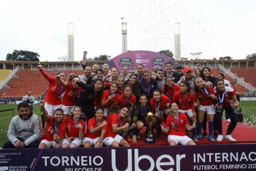 “Roja” Femenina logró histórico título en torneo amistoso al vencer por penales a Brasil