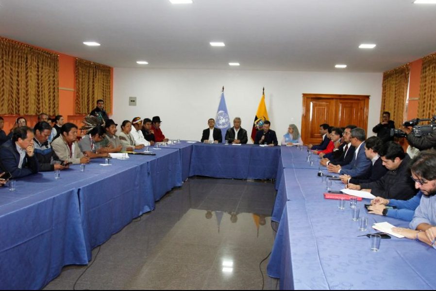 Gobierno de Ecuador deroga polémico decreto y llega a un acuerdo con los indígenas