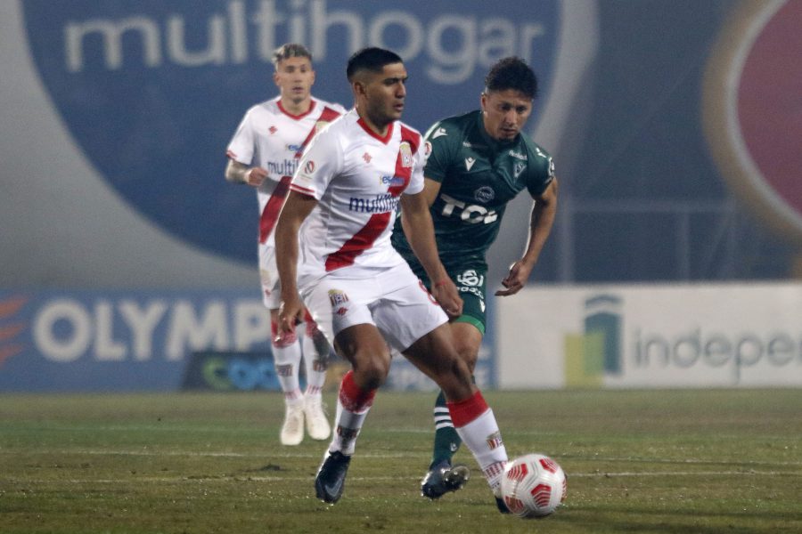 Curicó Unido superó a Santiago Wanderers en duelo de necesitados