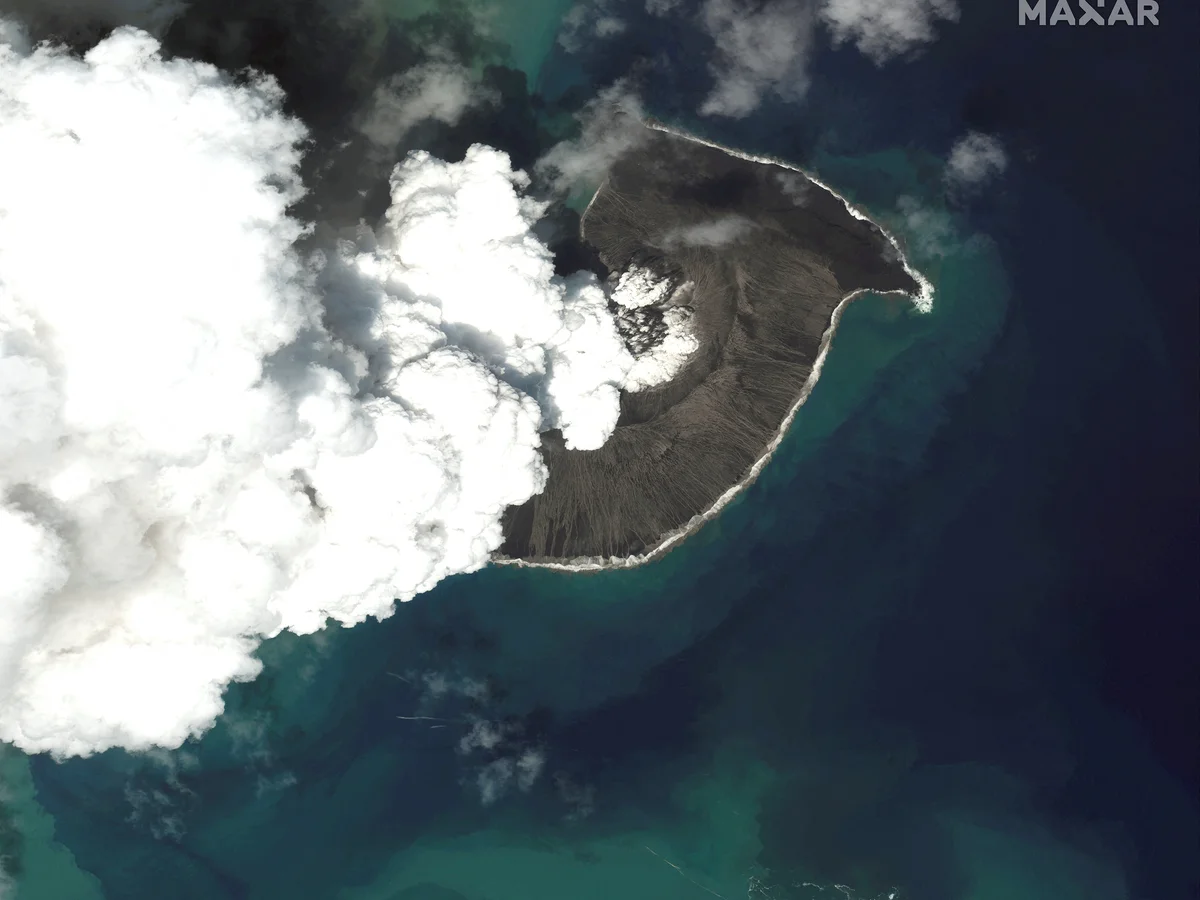 El volcán de Tonga que provocó el tsunami en el Pacífico desapareció tras la erupción