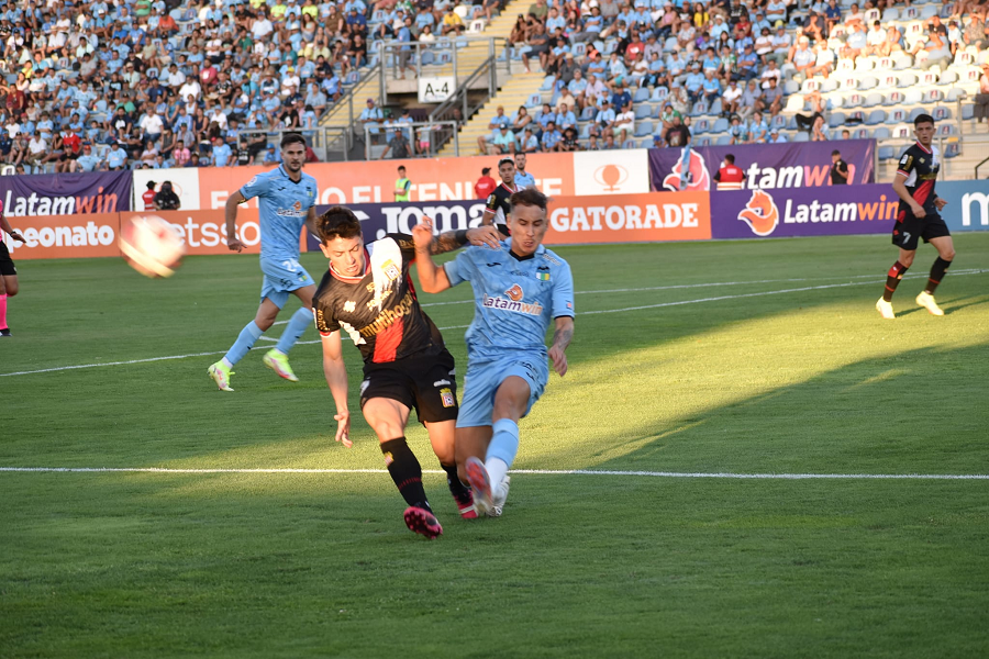 O’Higgins vuelve a rescatar sobre la hora un empate y Curicó sigue bajando