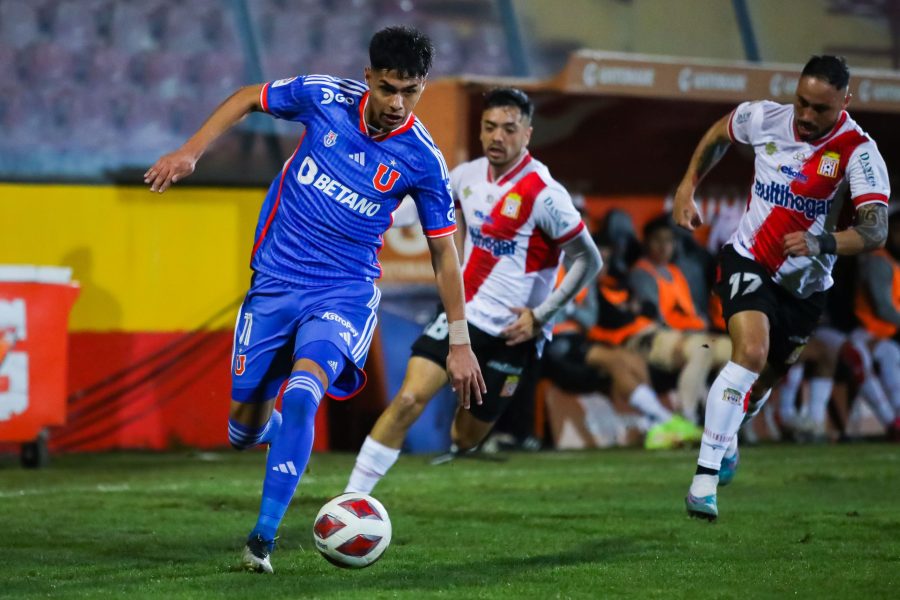 Universidad de Chile rescató un agónico empate ante Curicó Unido