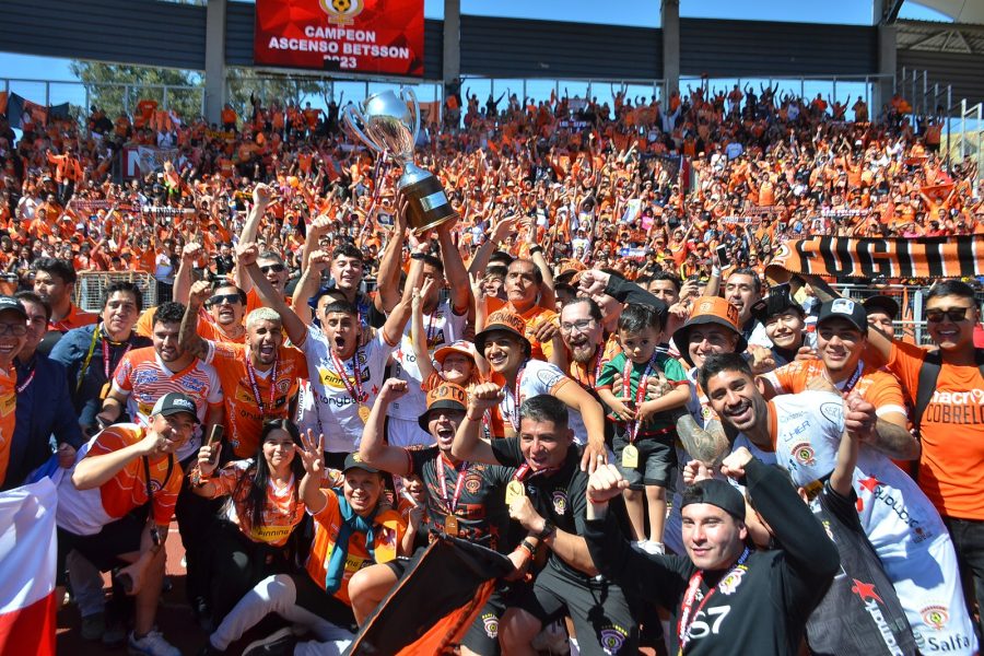 ¡Cobreloa es de Primera!