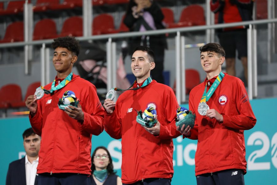 Santiago 2023: Chile cosechó una espléndida medalla de plata en el taekwondo por equipos